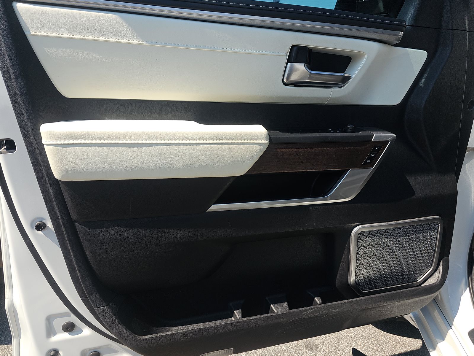 2023 Toyota Tundra Hybrid Capstone AWD