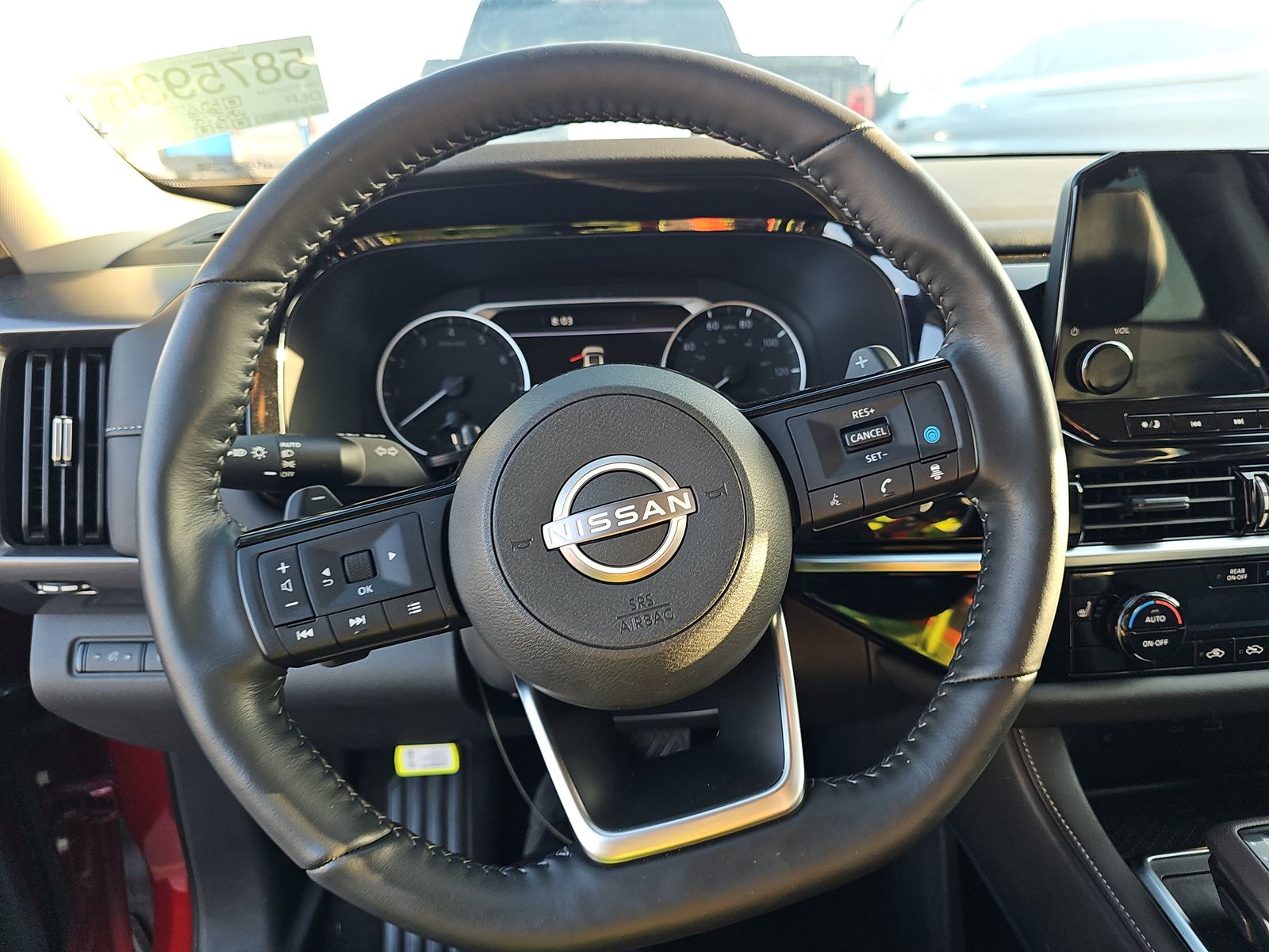 2024 Nissan Pathfinder SL FWD