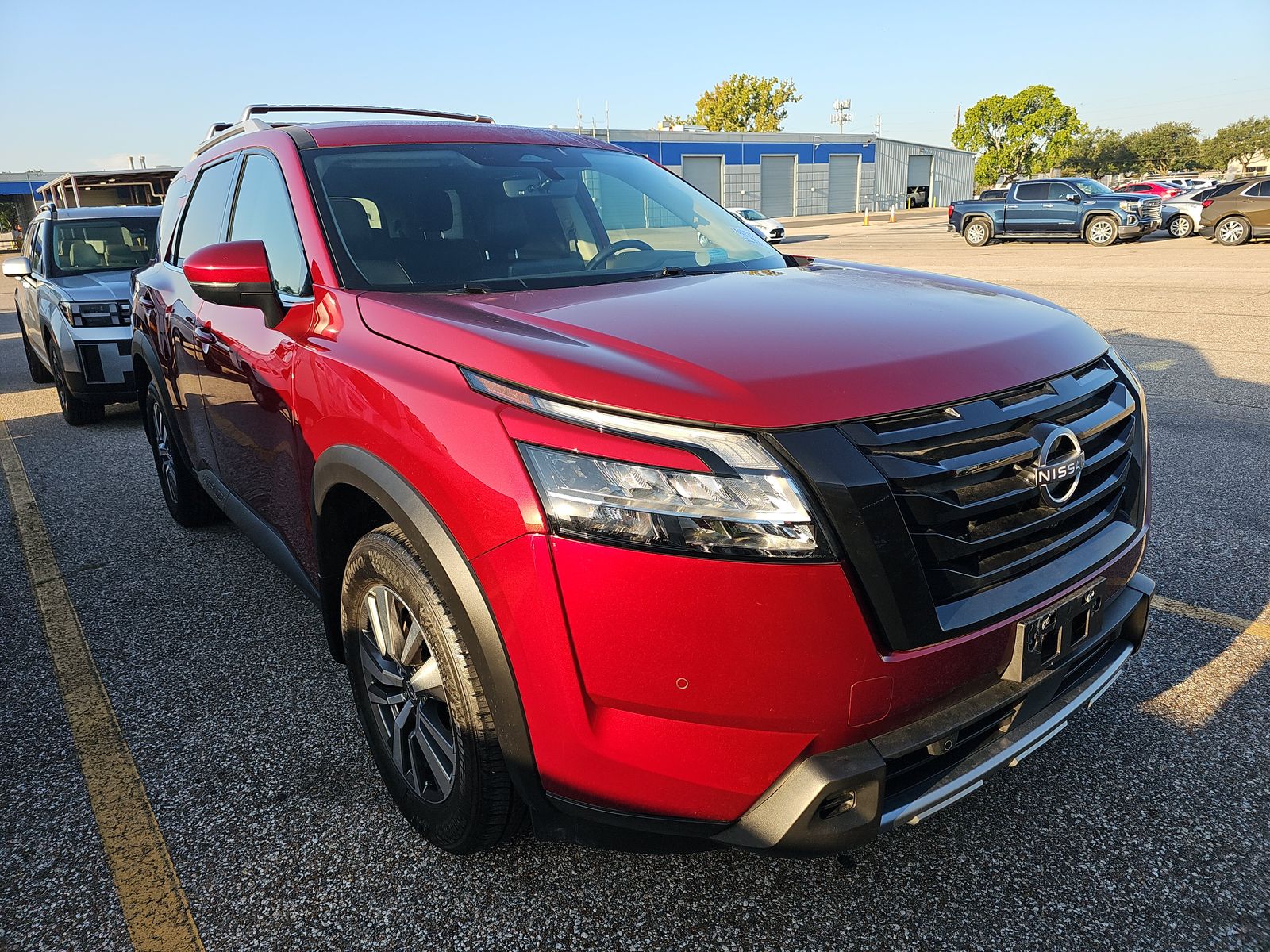 2024 Nissan Pathfinder SL FWD