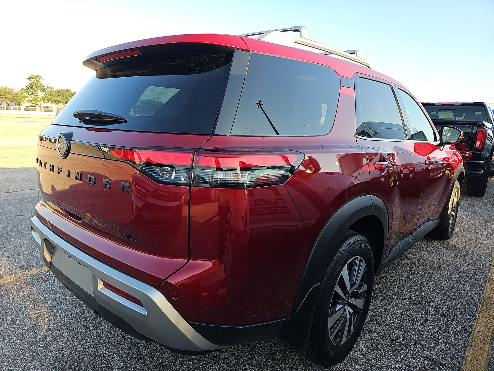 2024 Nissan Pathfinder SL FWD