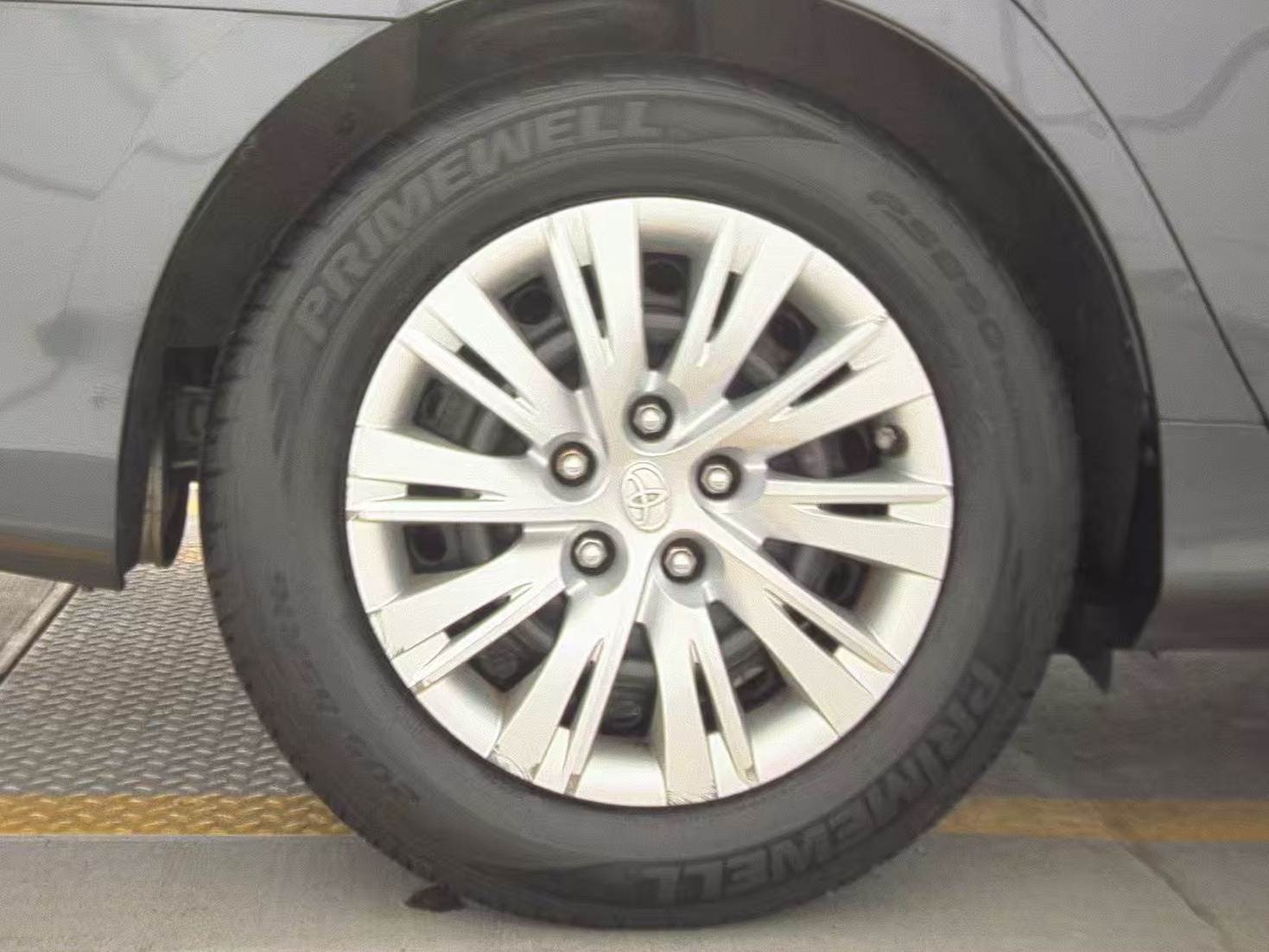 2012 Toyota Camry LE FWD