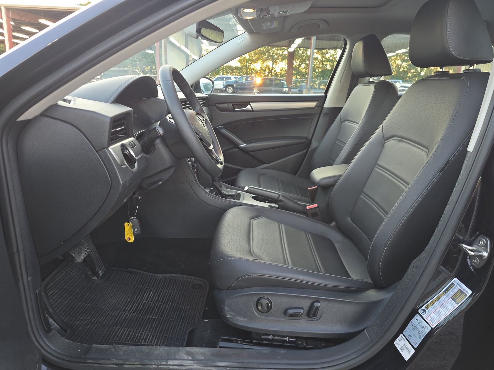 2022 Volkswagen Passat 2.0T SE FWD