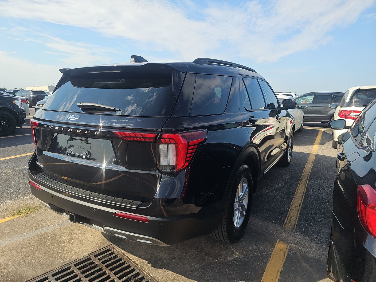 2025 Ford Explorer Active RWD