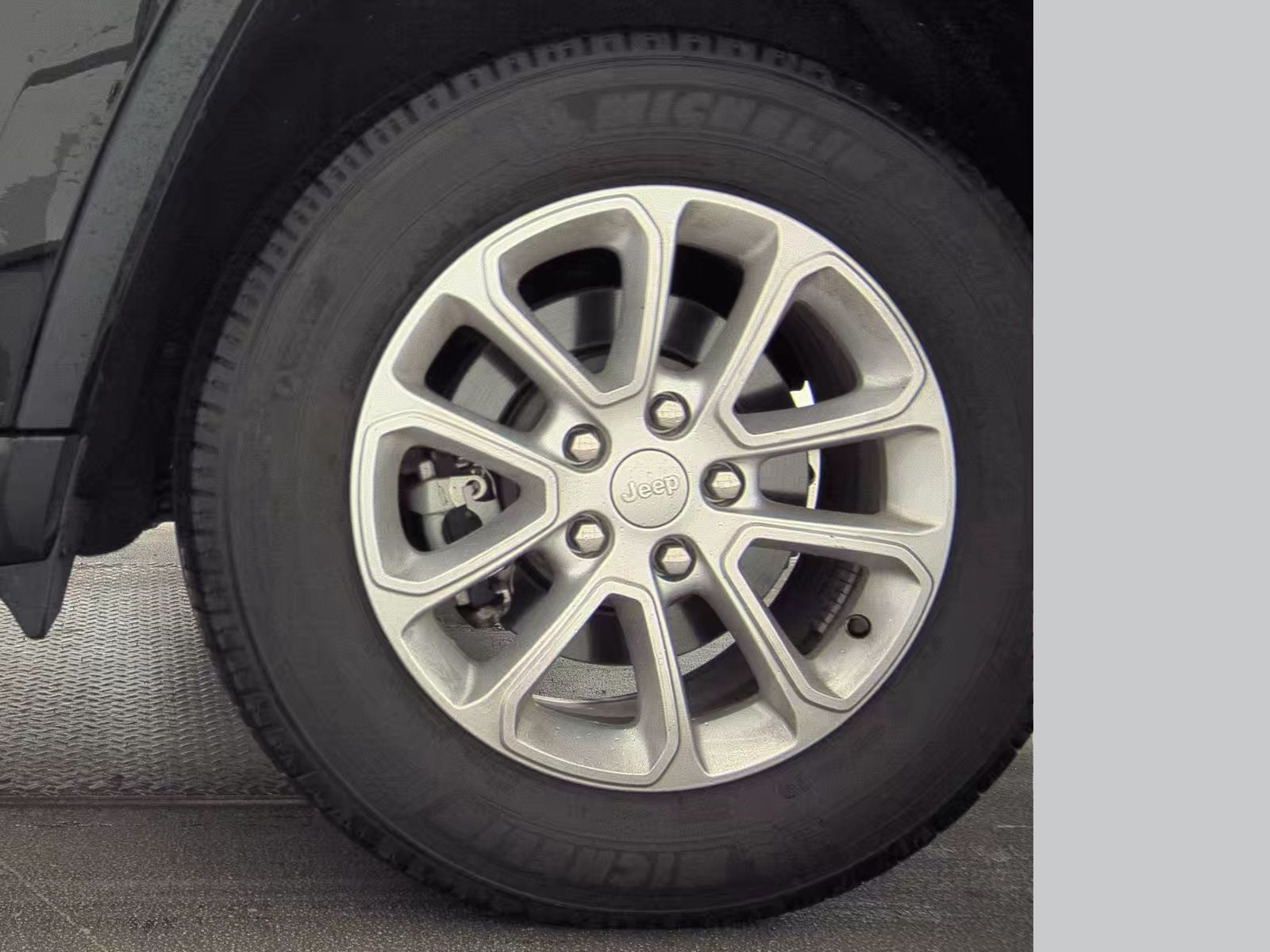 2022 Jeep Grand Cherokee Laredo X AWD