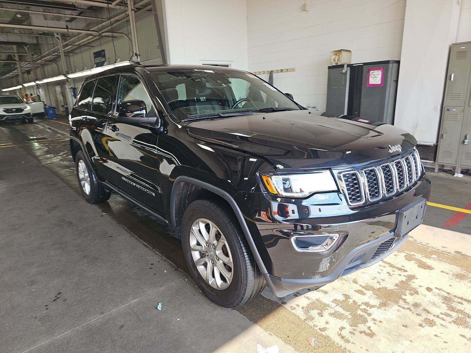 2022 Jeep Grand Cherokee Laredo X AWD