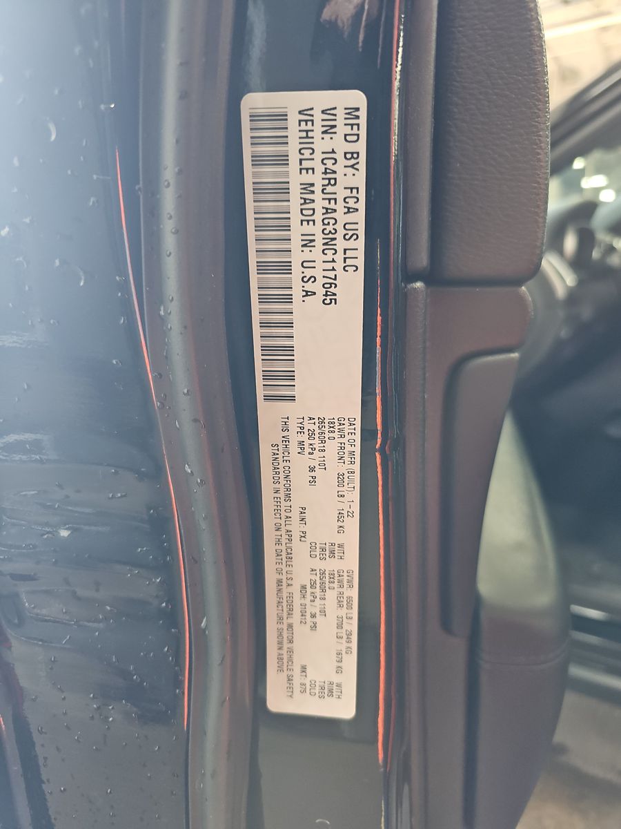 2022 Jeep Grand Cherokee Laredo X AWD