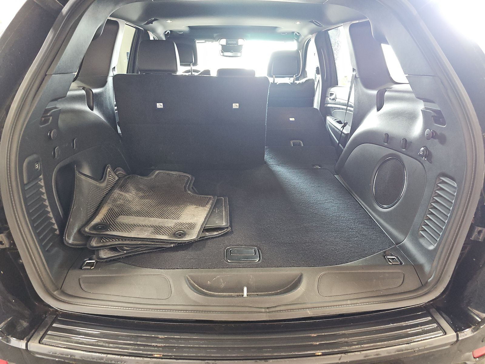 2022 Jeep Grand Cherokee Laredo X AWD