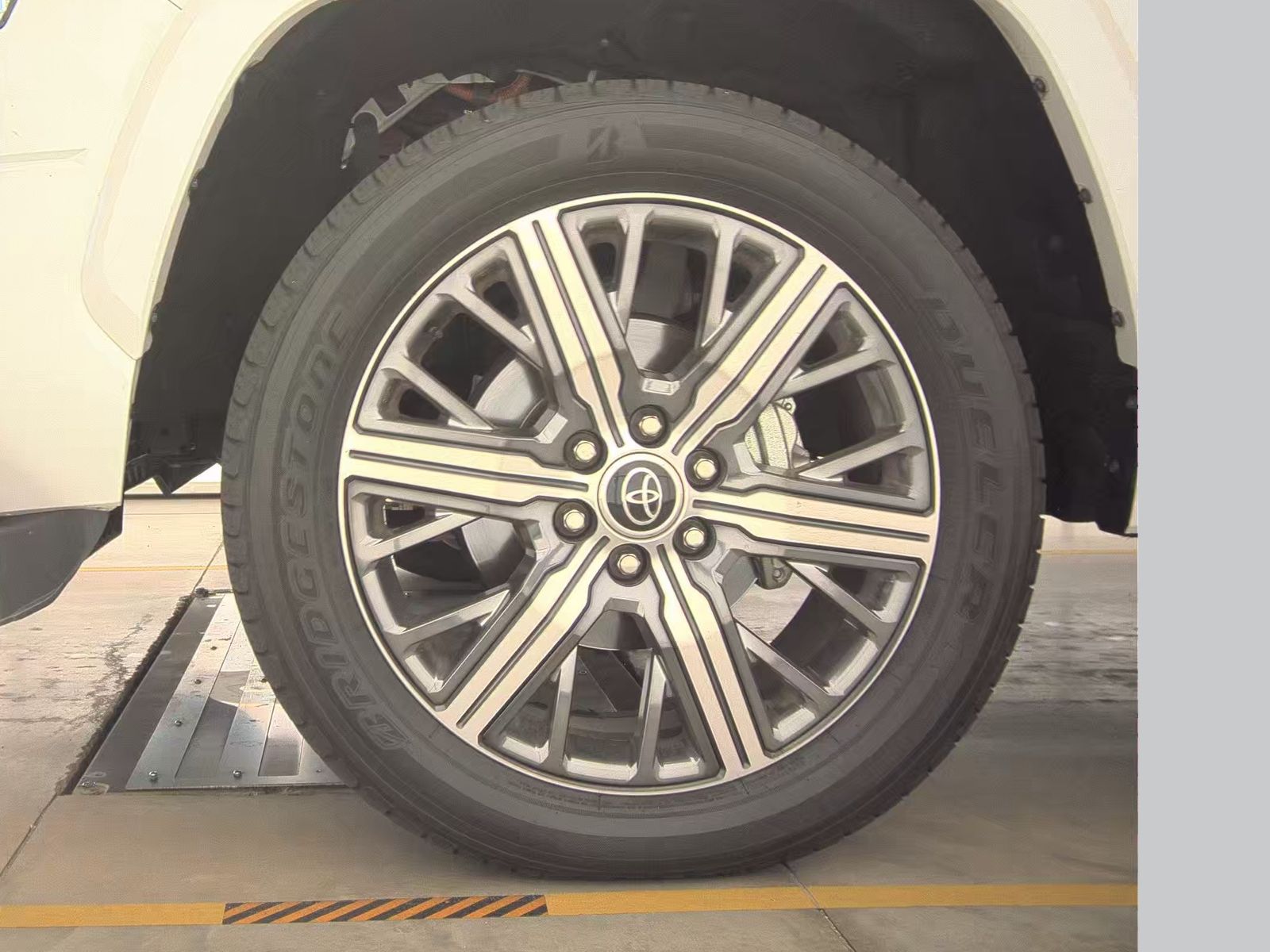 2023 Toyota Tundra Hybrid Capstone AWD