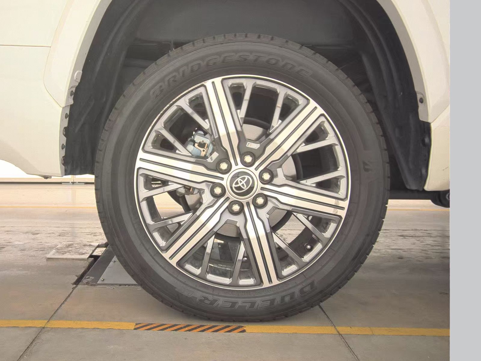 2023 Toyota Tundra Hybrid Capstone AWD