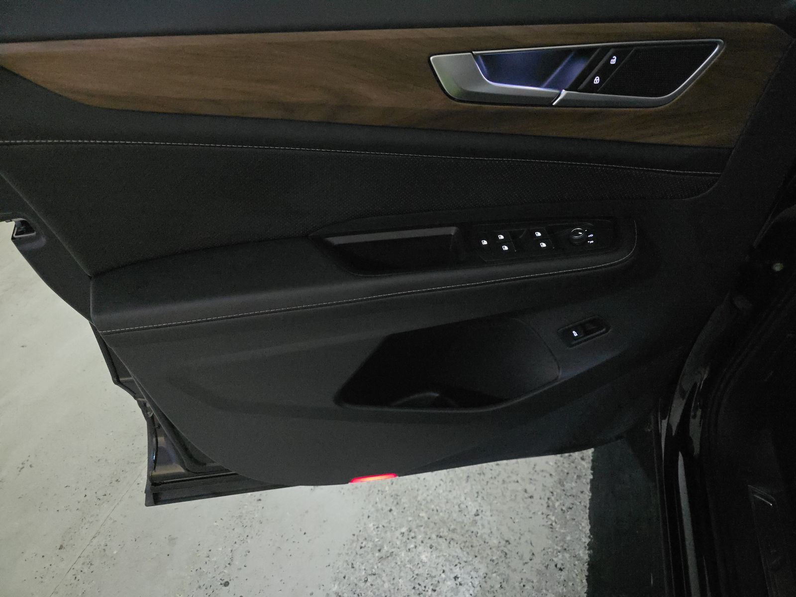 2024 Volkswagen Atlas 2.0T SE AWD