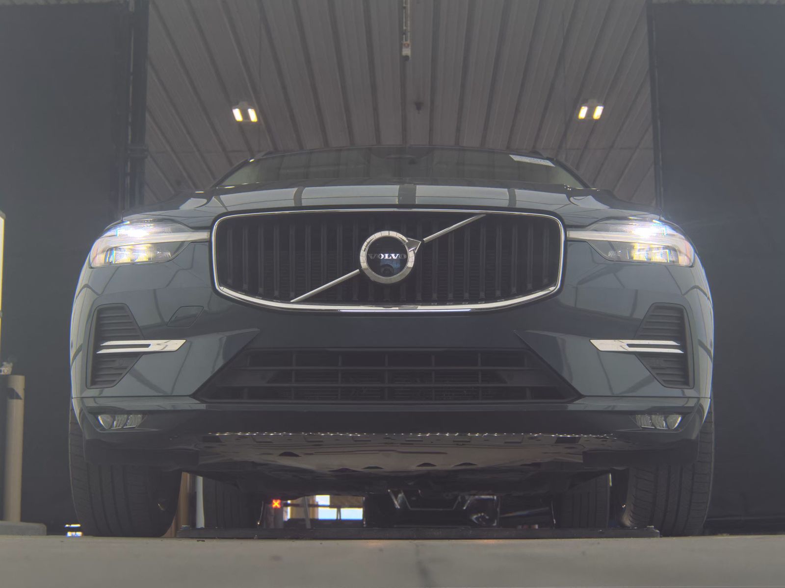 2022 Volvo XC60 B5 Momentum FWD