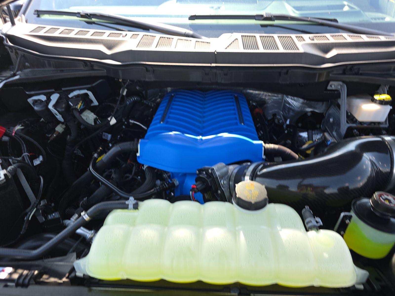 2024 Ford F-150 Lariat AWD