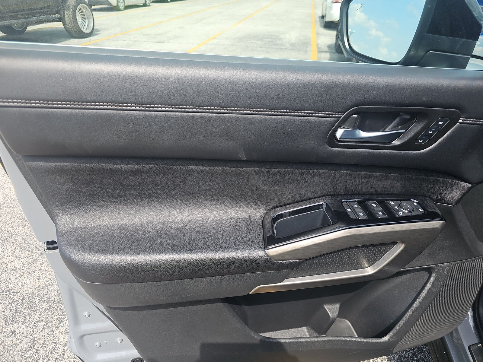 2023 Nissan Pathfinder Platinum AWD