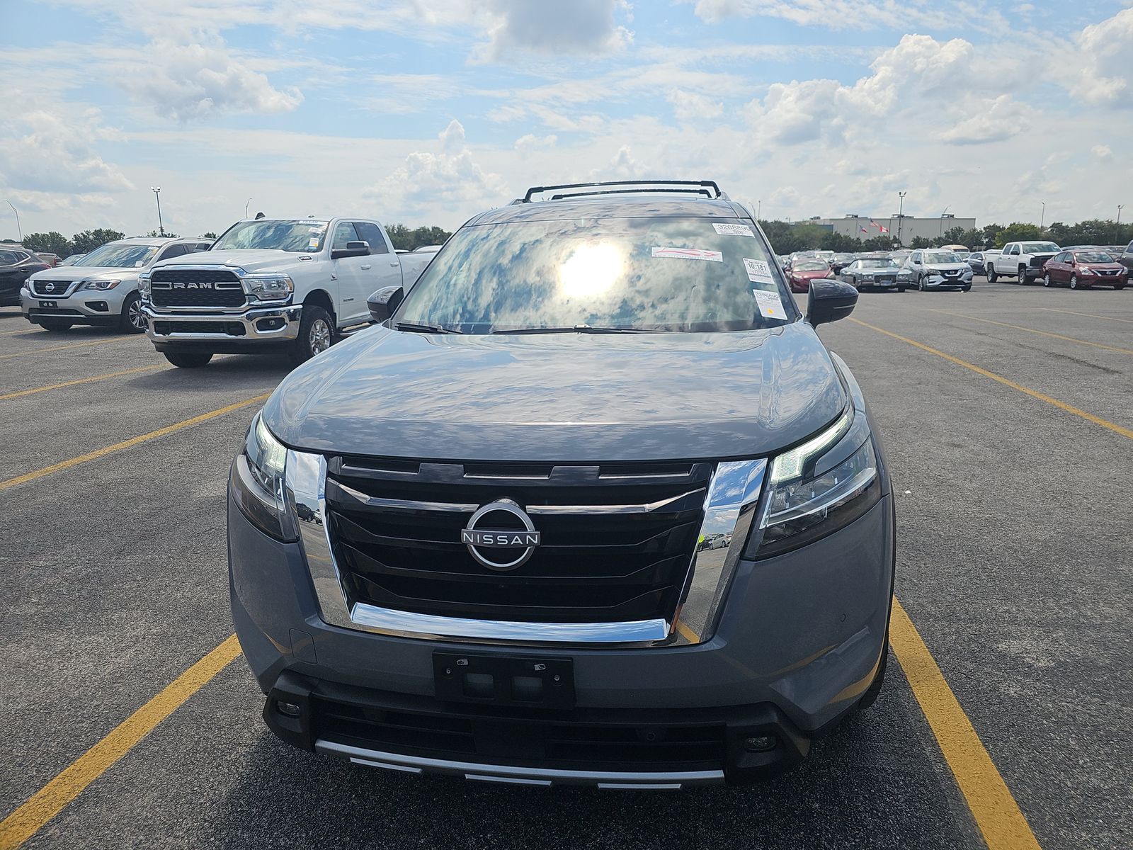 2023 Nissan Pathfinder Platinum AWD
