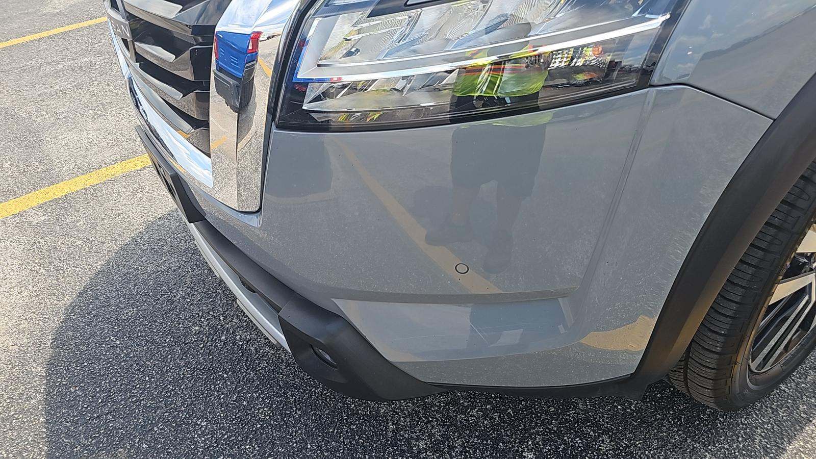 2023 Nissan Pathfinder Platinum AWD