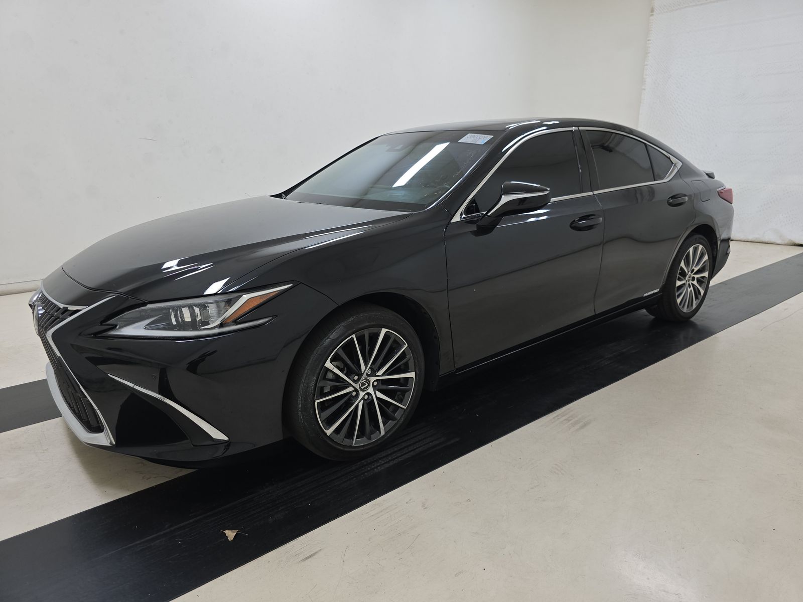 2022 Lexus ES 300h