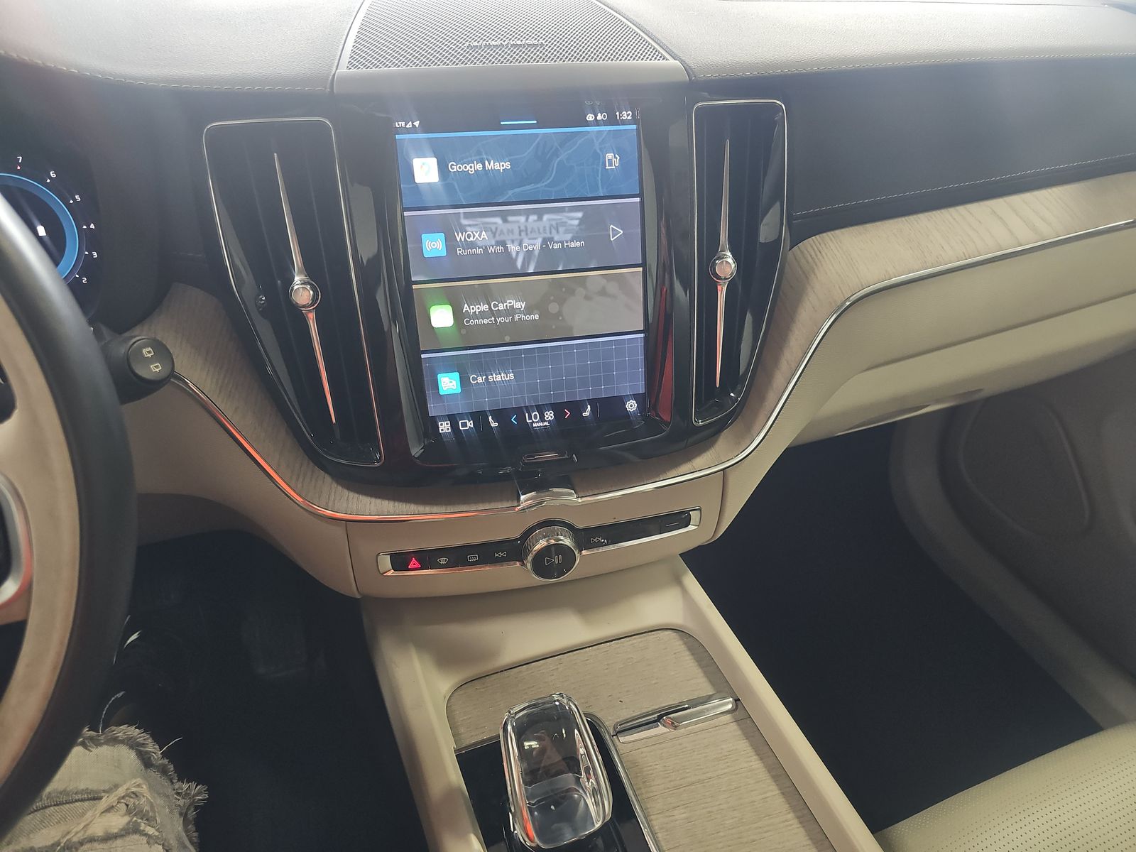 2022 Volvo XC60 B6 Inscription AWD