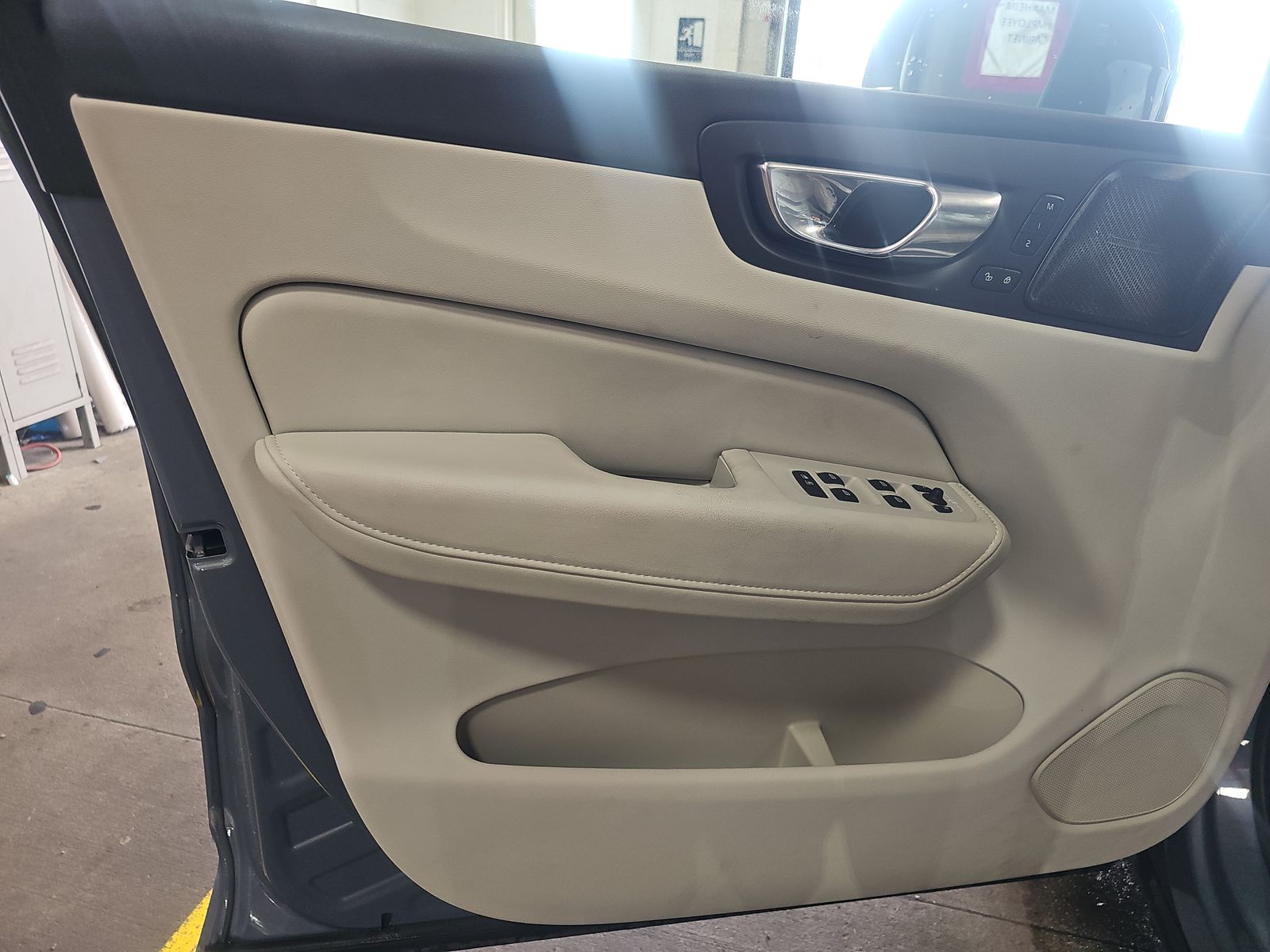 2022 Volvo XC60 B6 Inscription AWD