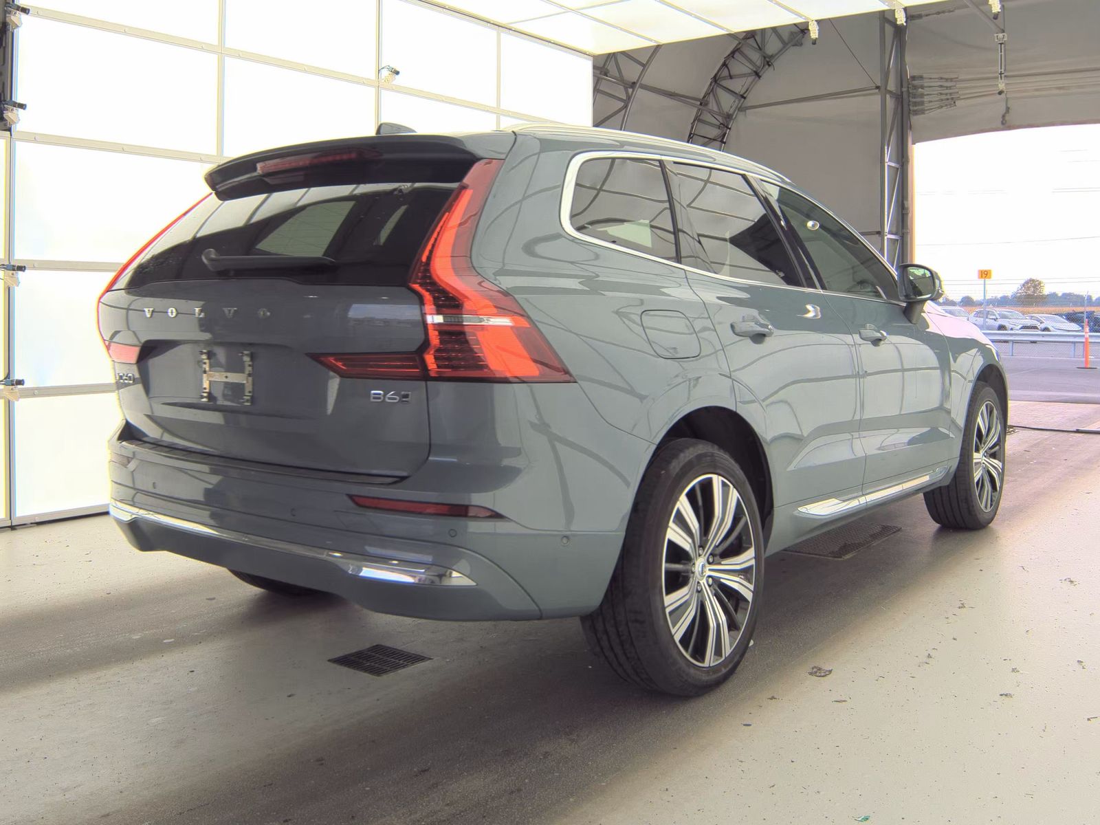 2022 Volvo XC60 B6 Inscription AWD