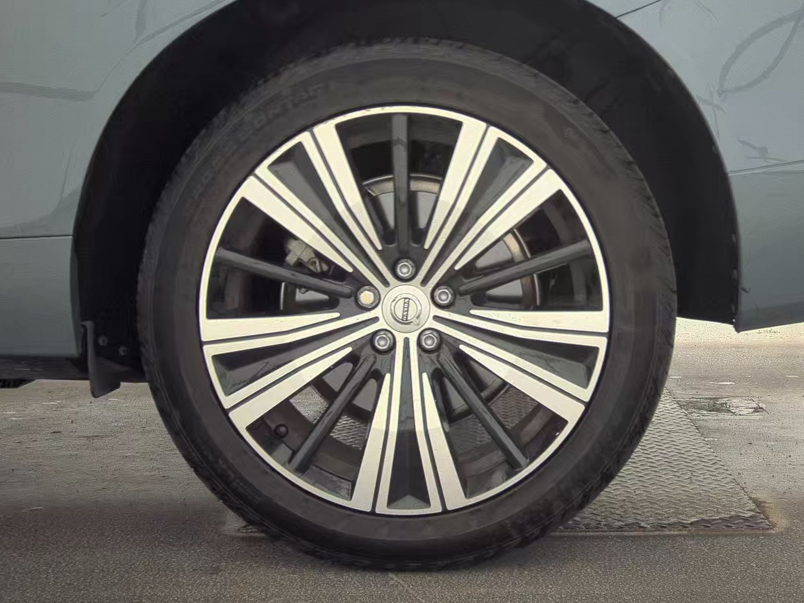 2022 Volvo XC60 B6 Inscription AWD