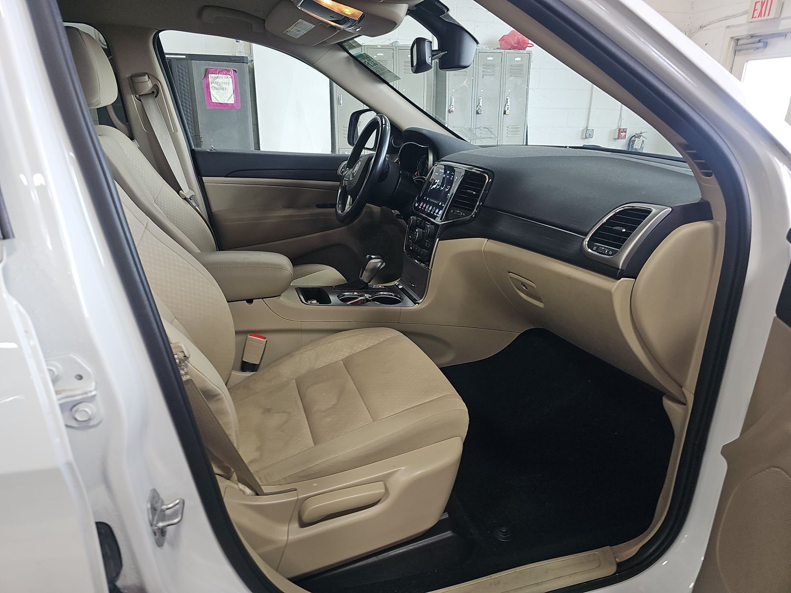 2022 Jeep Grand Cherokee Laredo E AWD