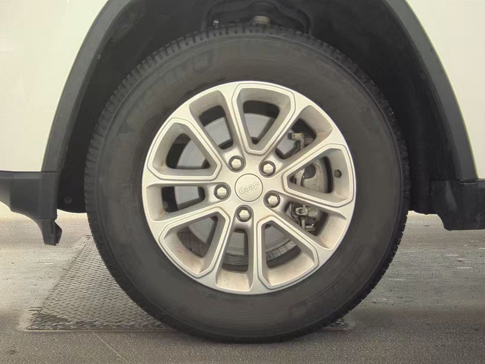 2022 Jeep Grand Cherokee Laredo E AWD