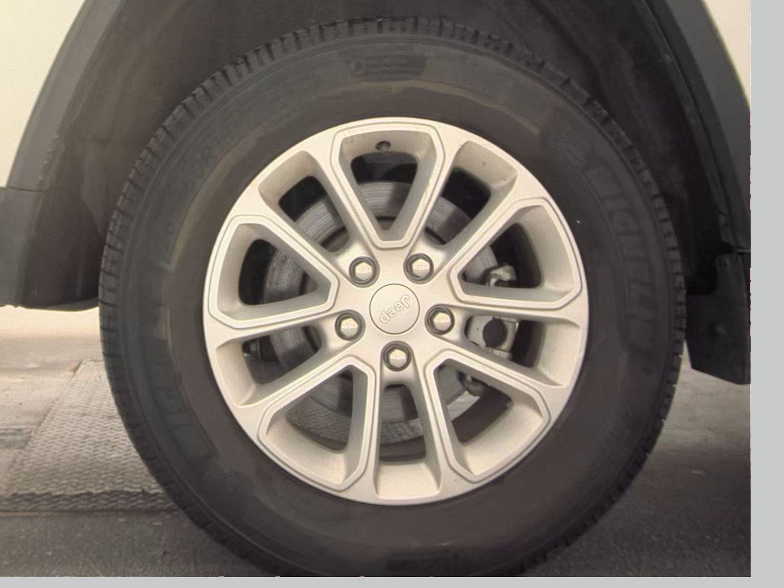 2022 Jeep Grand Cherokee Laredo E AWD