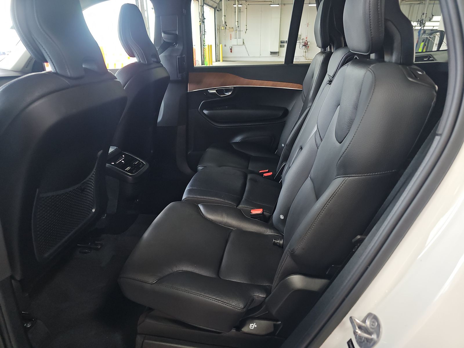 2023 Volvo XC90 B6 Plus AWD