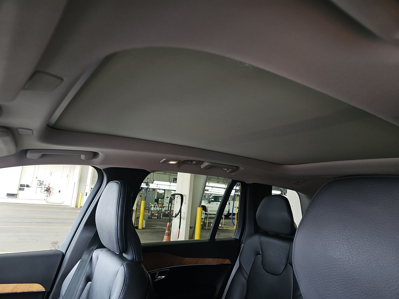 2023 Volvo XC90 B6 Plus AWD