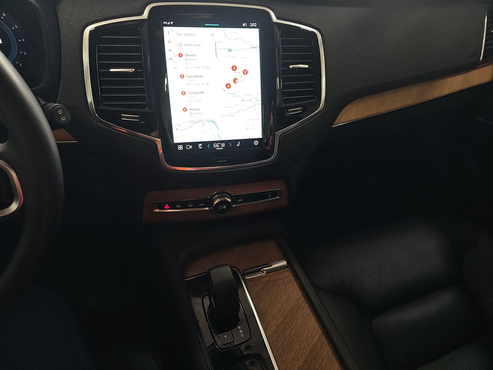 2023 Volvo XC90 B6 Plus AWD