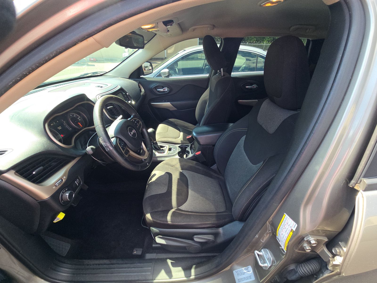 2017 Jeep Cherokee Sport FWD