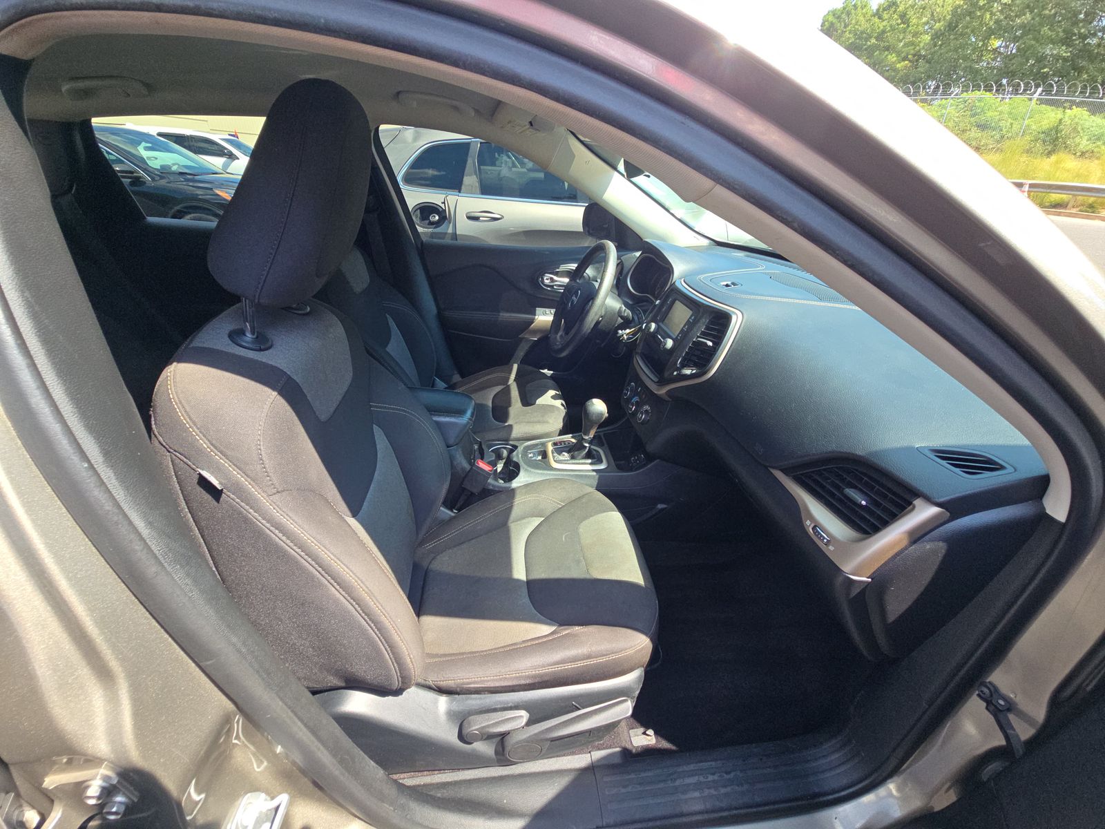 2017 Jeep Cherokee Sport FWD