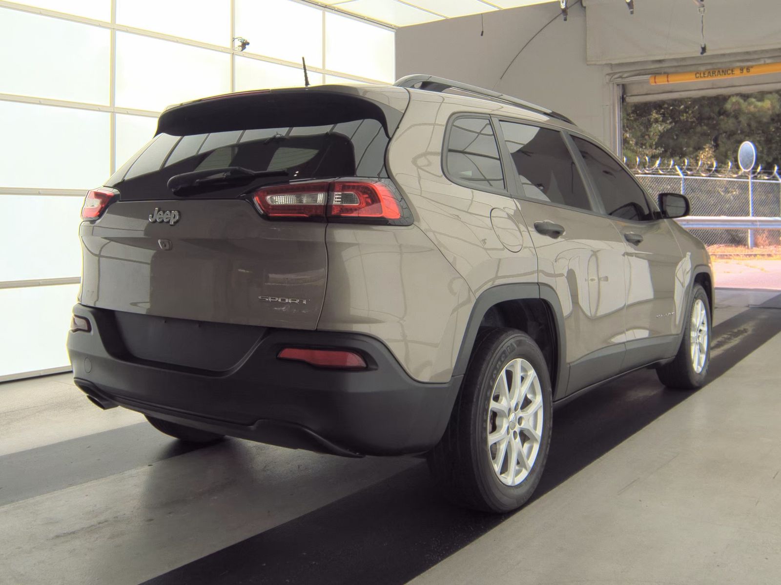2017 Jeep Cherokee Sport FWD