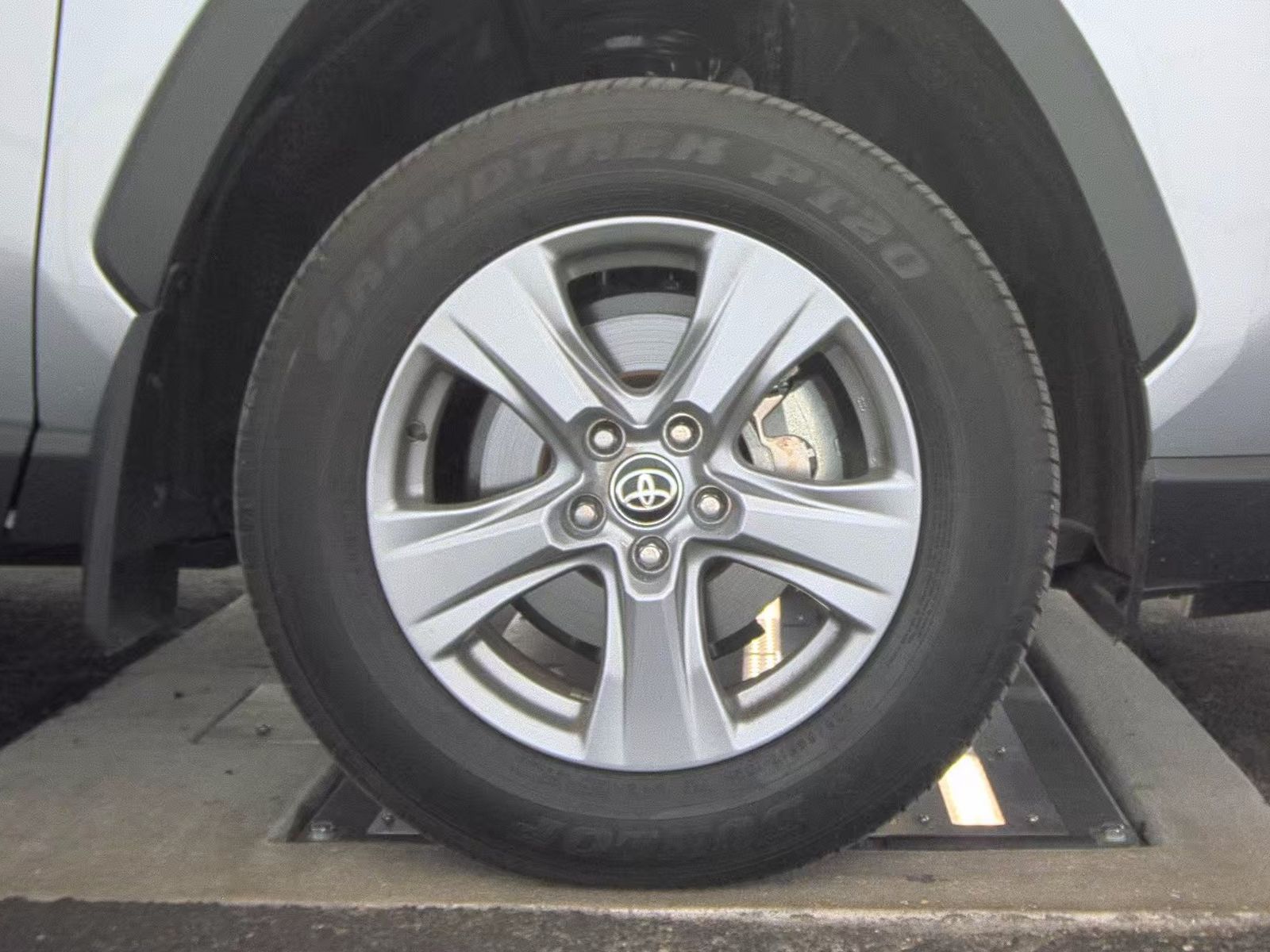 2024 Toyota RAV4 XLE FWD