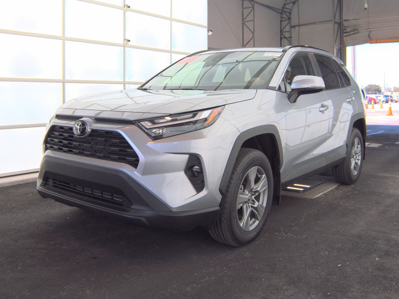 2024 Toyota RAV4 XLE FWD