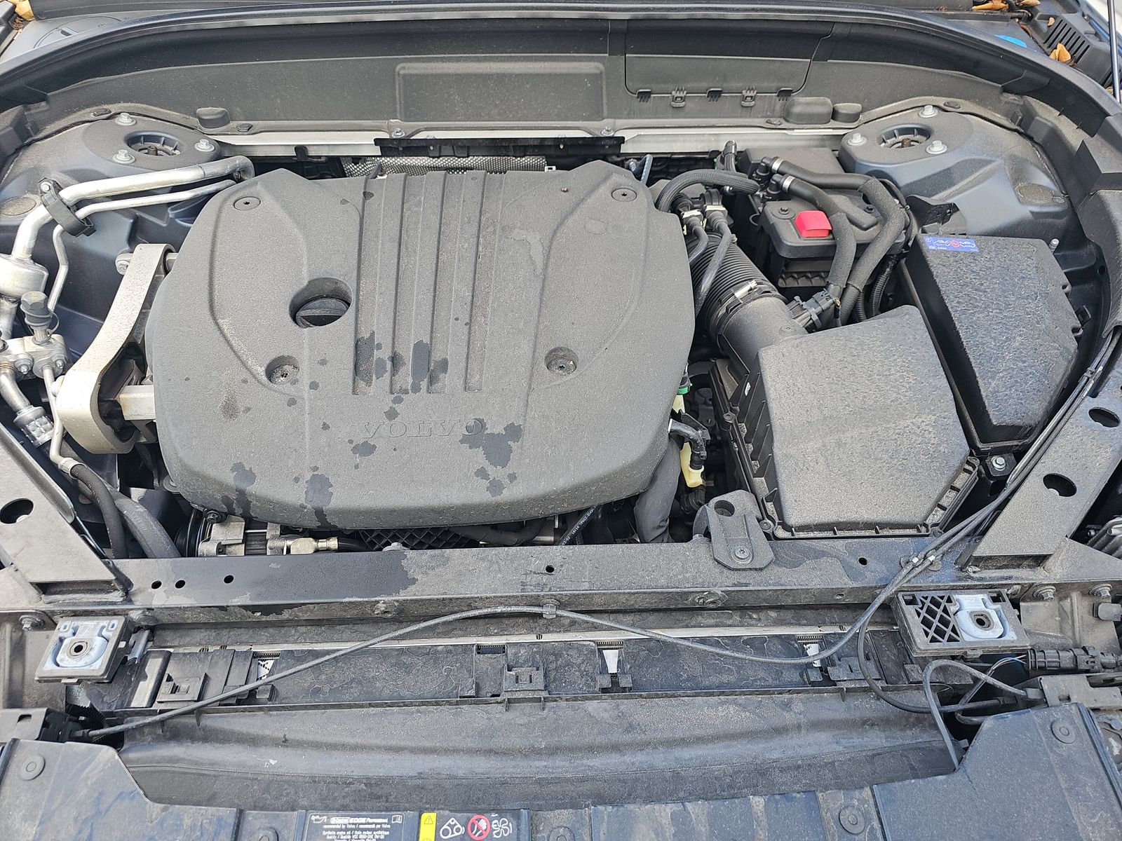 2022 Volvo XC60 B5 Momentum FWD