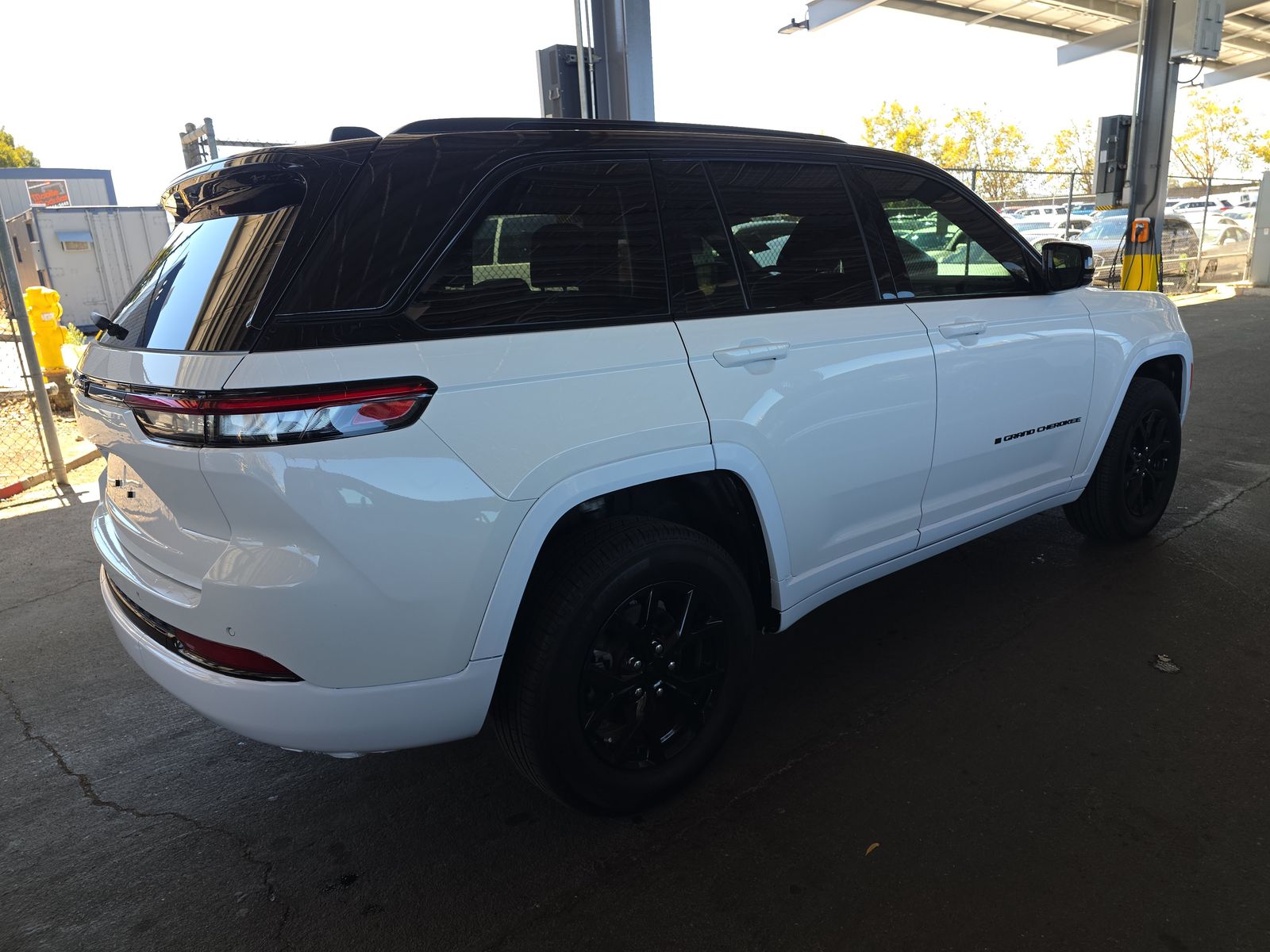 2024 Jeep Grand Cherokee Altitude AWD