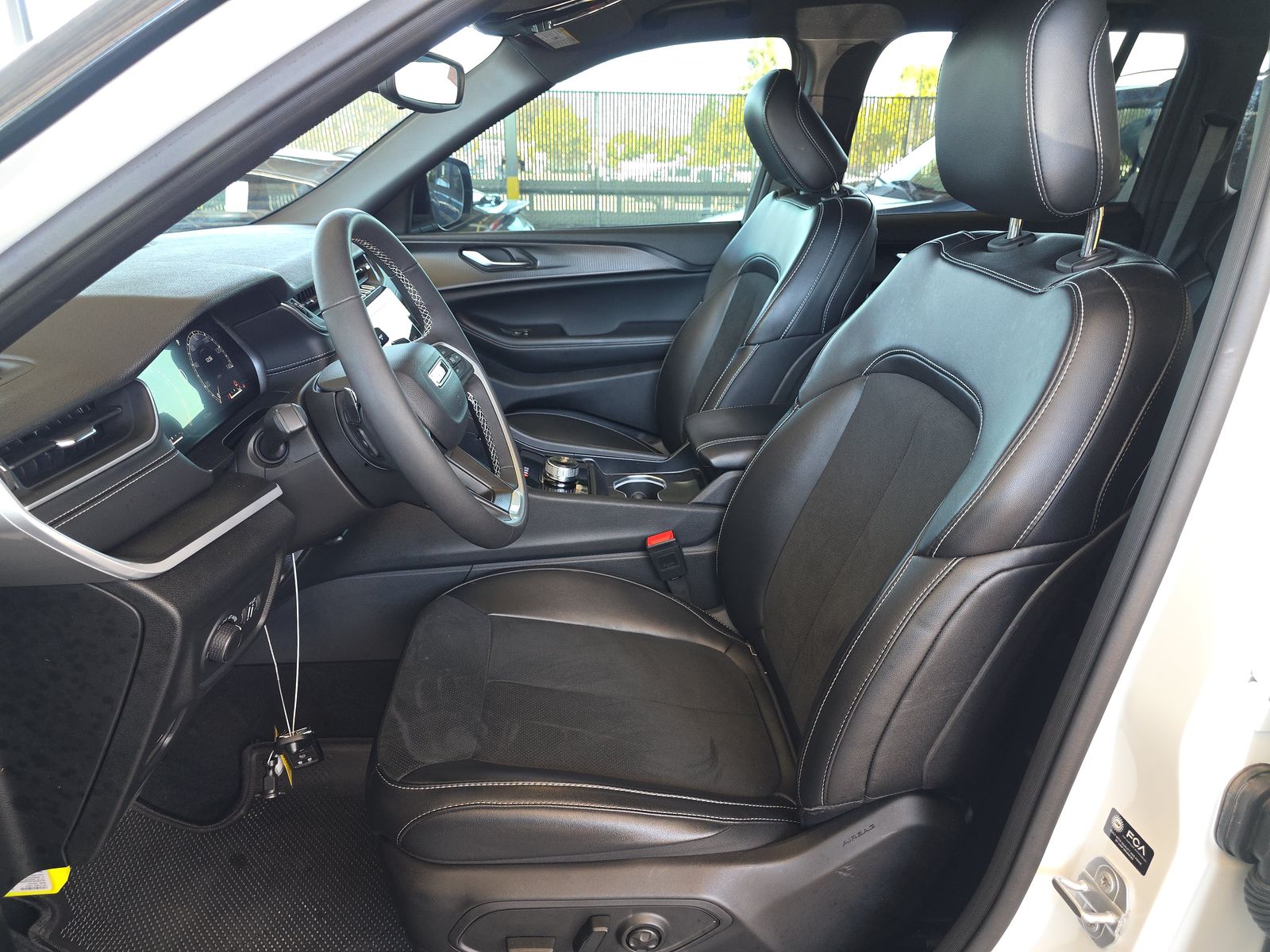 2024 Jeep Grand Cherokee Altitude AWD