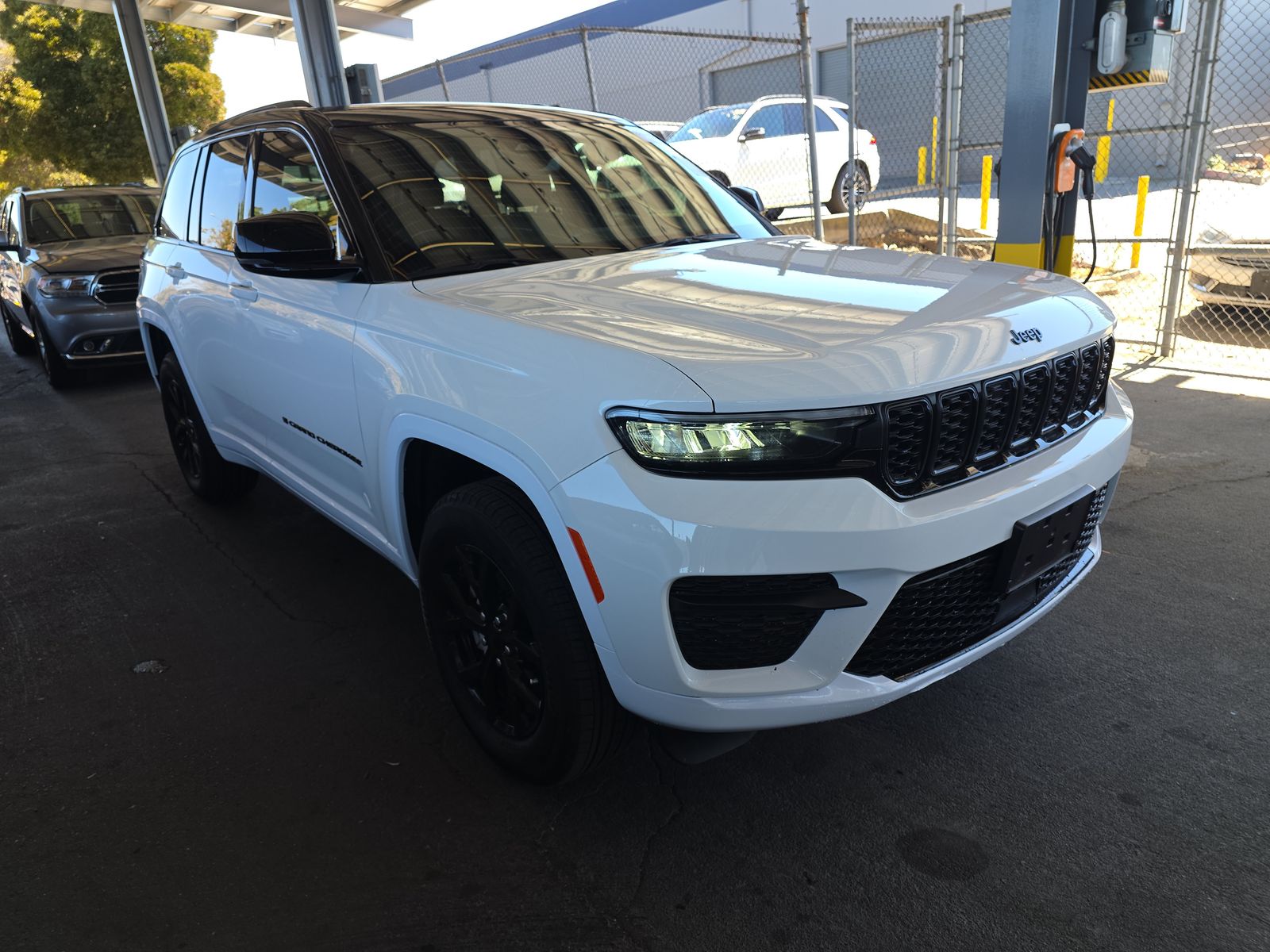 2024 Jeep Grand Cherokee Altitude AWD