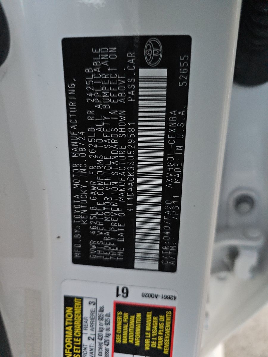 2025 Toyota Camry LE FWD