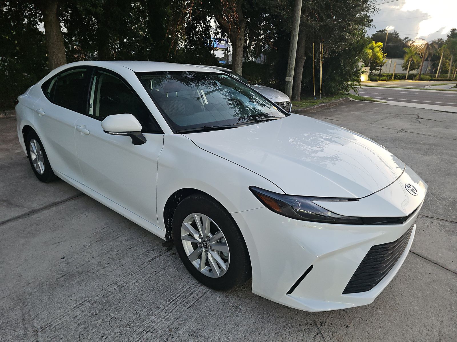 2025 Toyota Camry LE FWD