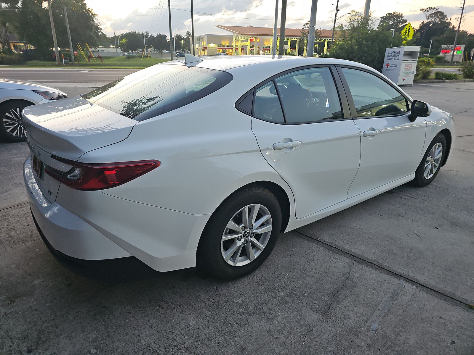 2025 Toyota Camry LE FWD
