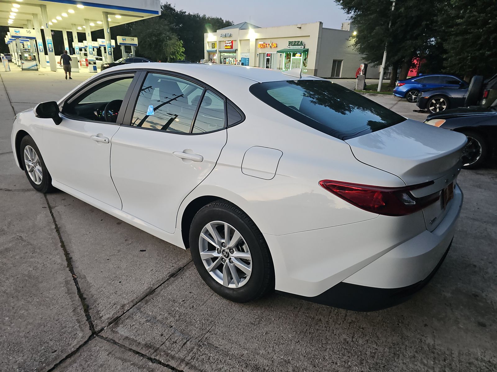 2025 Toyota Camry LE FWD