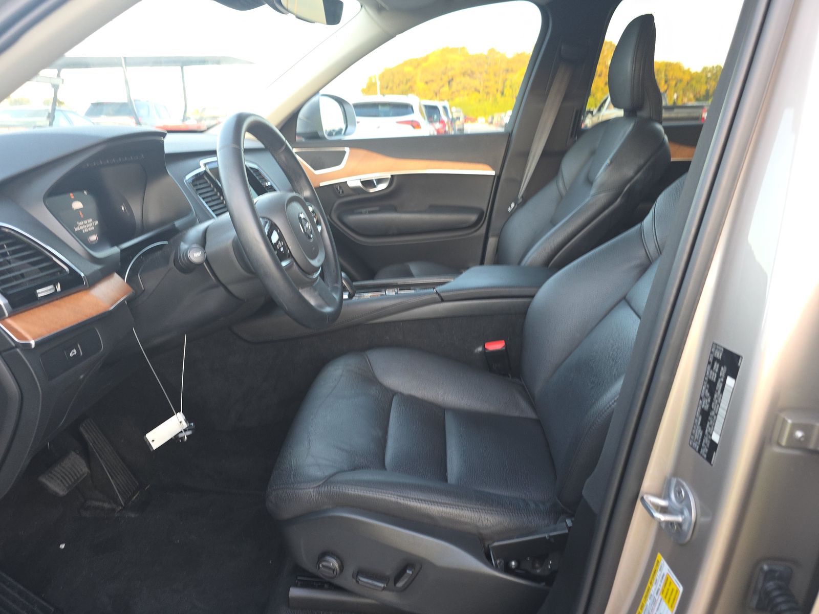 2024 Volvo XC90 B6 Plus AWD