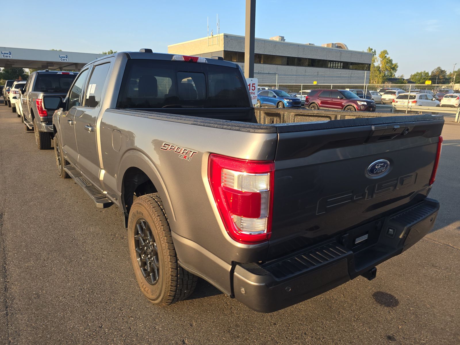 2022 Ford F-150 Hybrid Lariat AWD