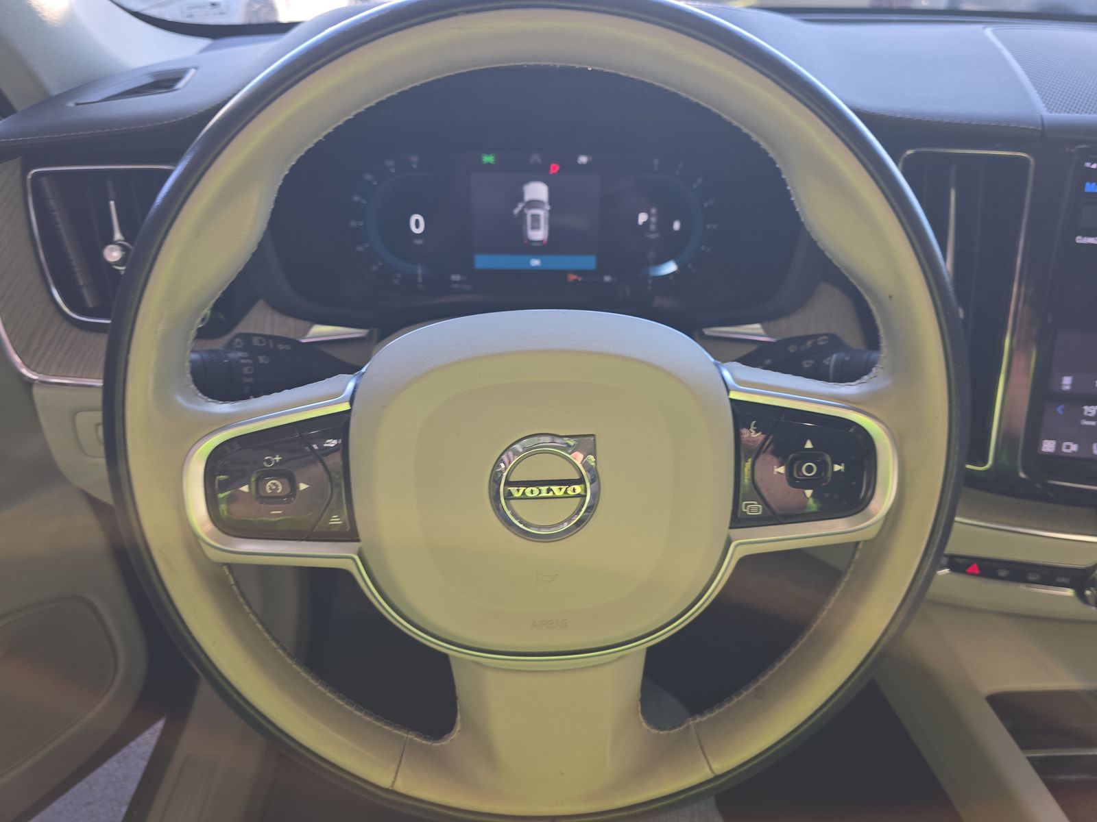 2022 Volvo XC60 B5 Inscription FWD