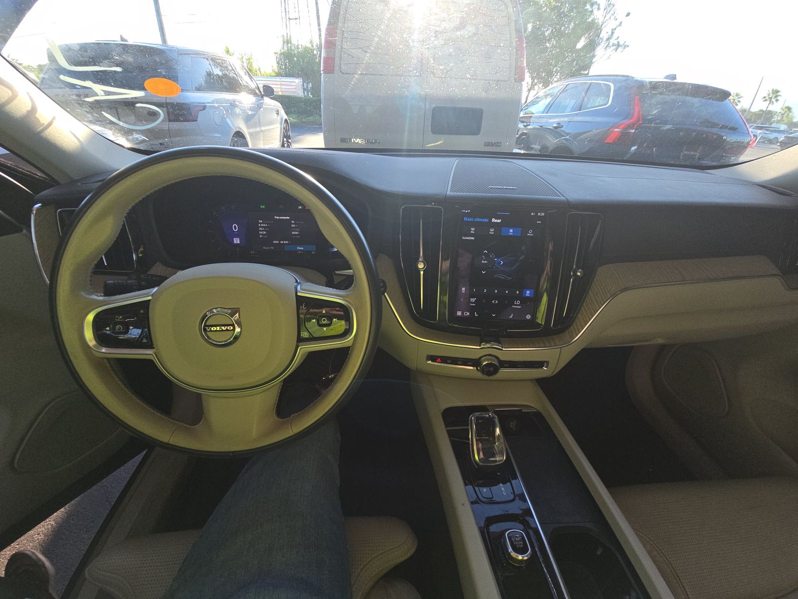 2022 Volvo XC60 B5 Inscription FWD