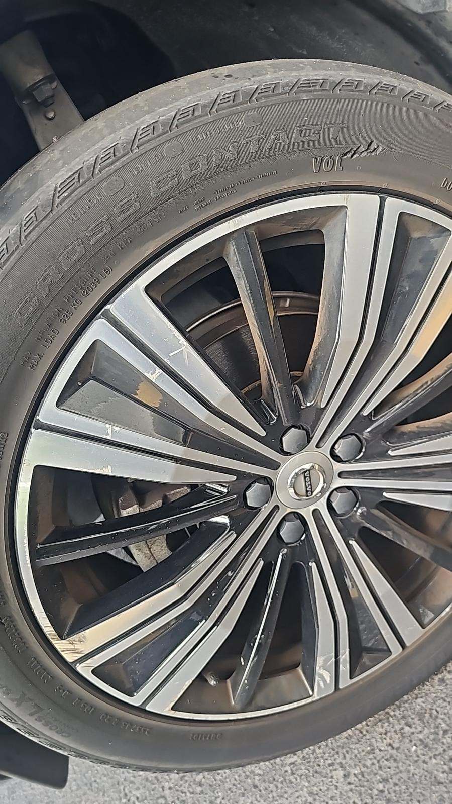 2022 Volvo XC60 B5 Inscription FWD