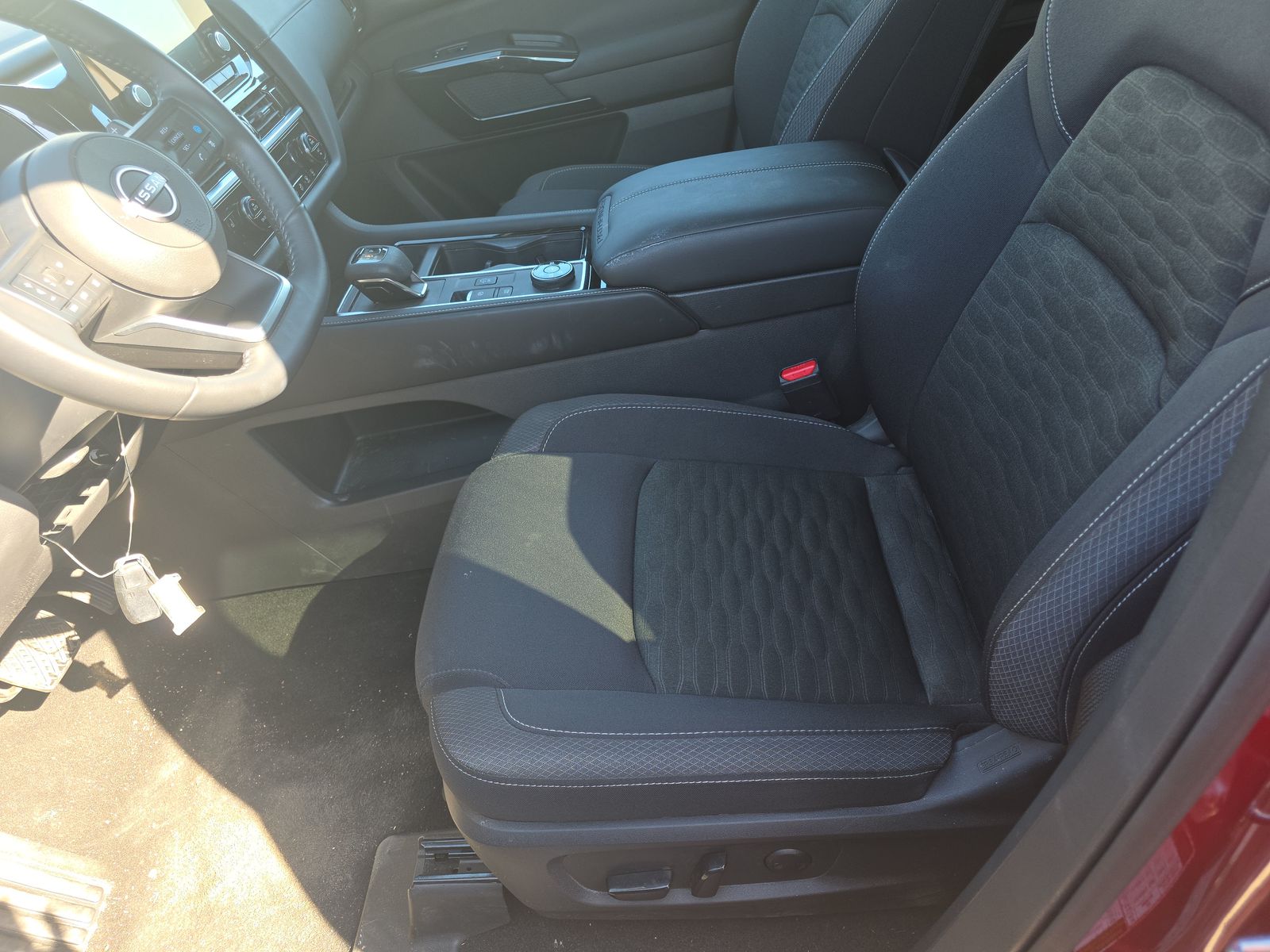 2025 Nissan Pathfinder SV AWD