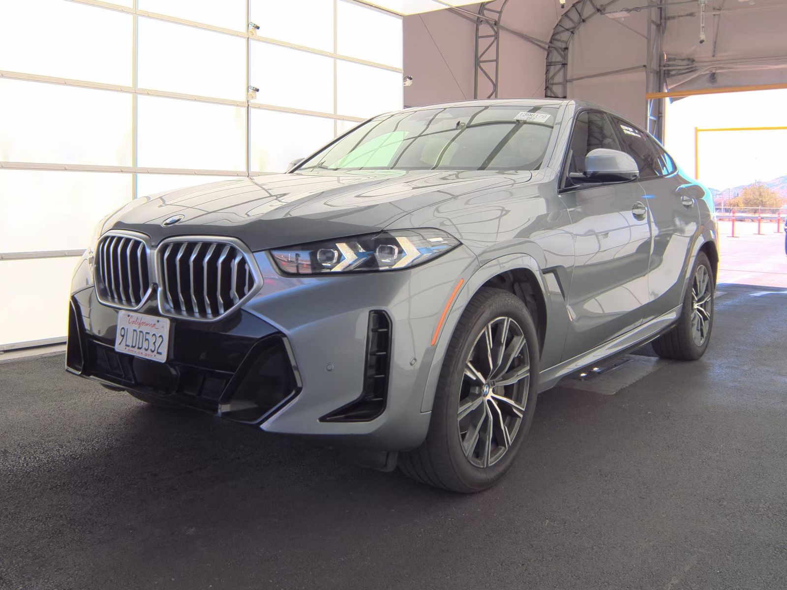 2024 BMW X6 Sports Activity Coupe xDrive40i